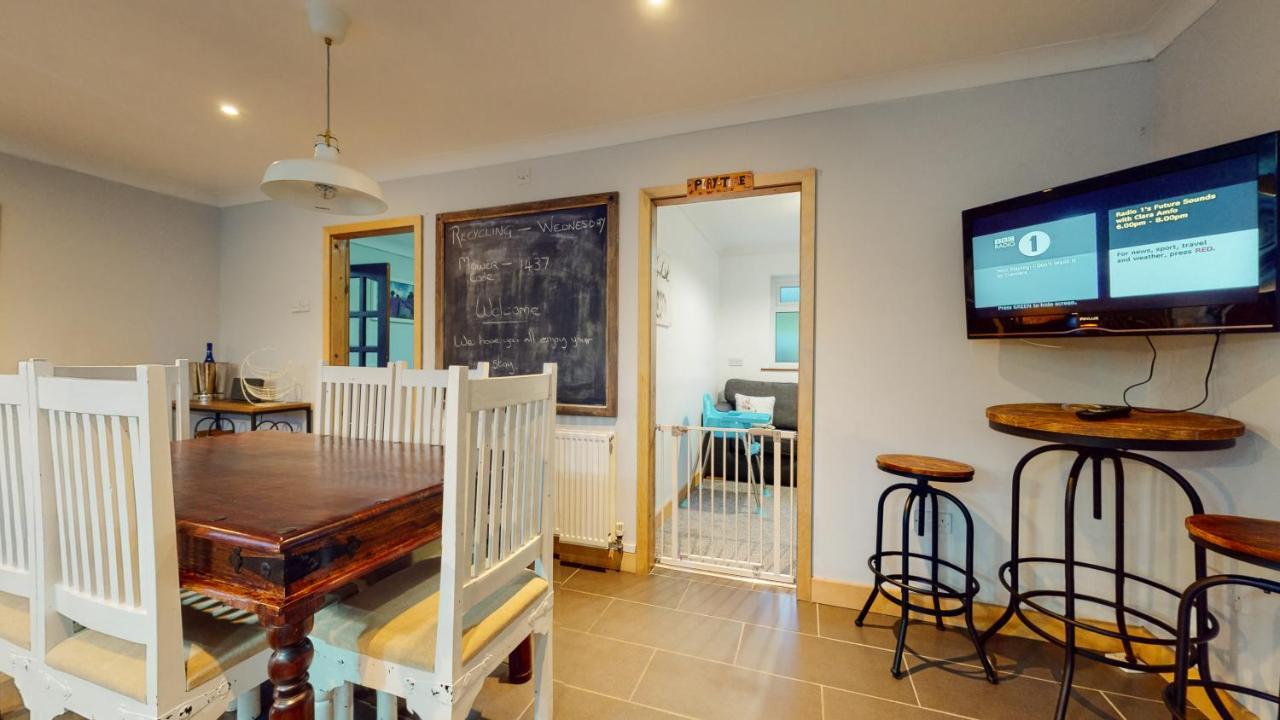 Jaw-Dropping Beach House In Anglesey Benllech Buitenkant foto