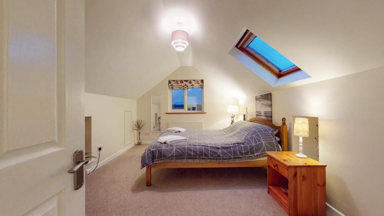 Jaw-Dropping Beach House In Anglesey Benllech Buitenkant foto